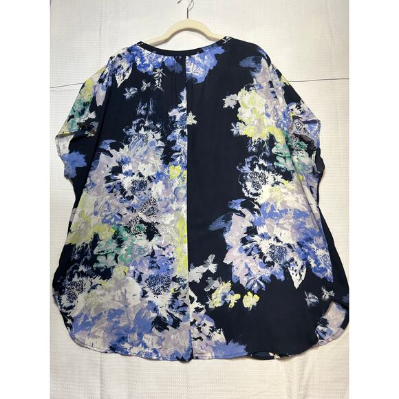 Ava & Viv Women's Thin Slippery Polyester Blouse Plus Size 3X - Picture 2 of 7